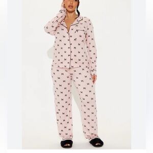 Fashion Nova Women’s Pink Bow-Print Pajama Set - M
